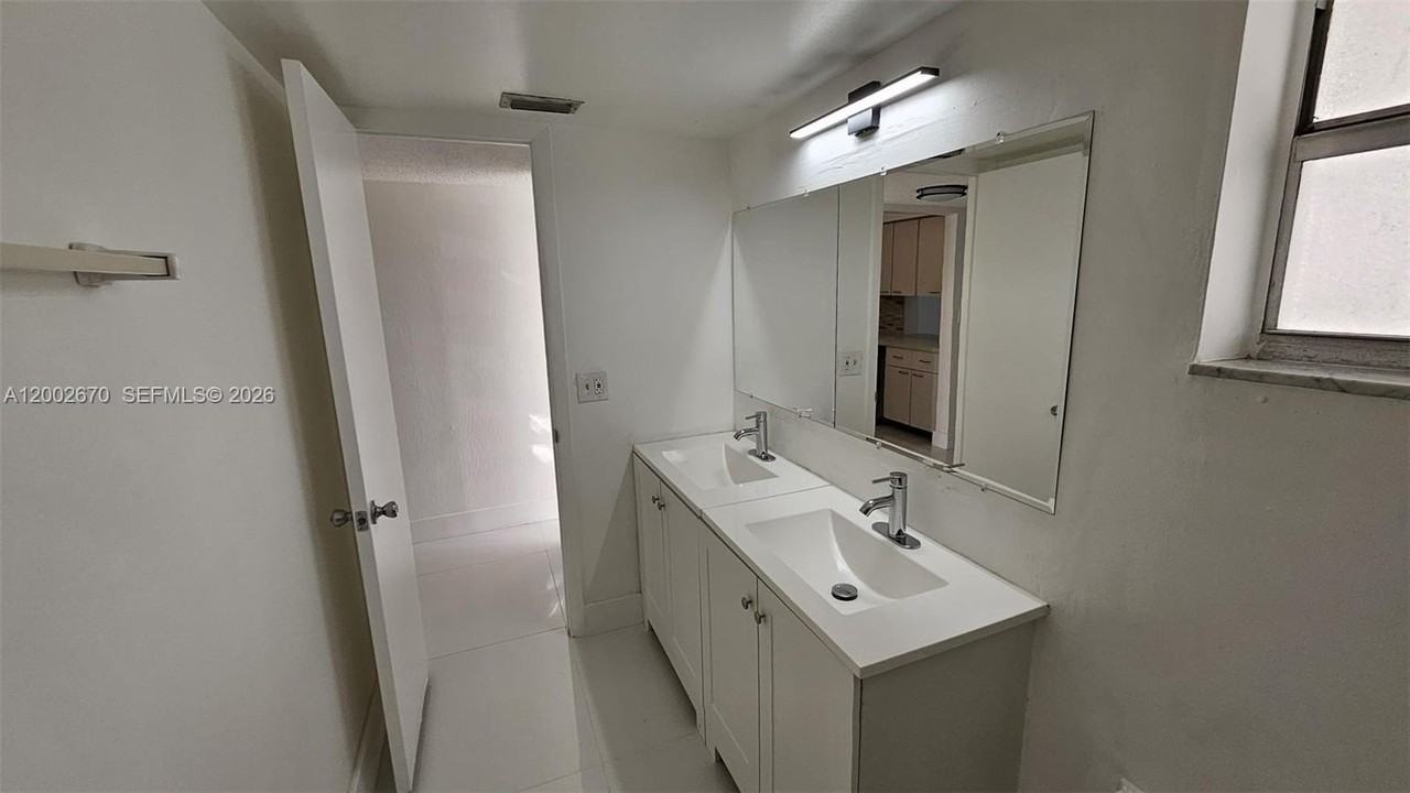 871 Ne 195th St #204 - Photo 6 of 11