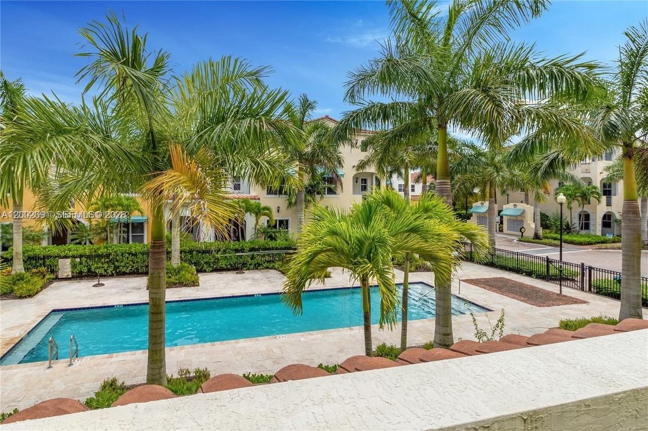 12470 Nw 17th Ct #12470 - Photo 6 of 7