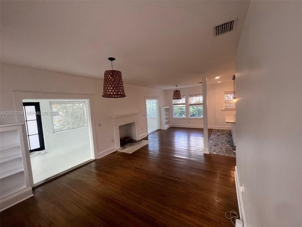 2272 Sw 11th Ter - Photo 5 of 23