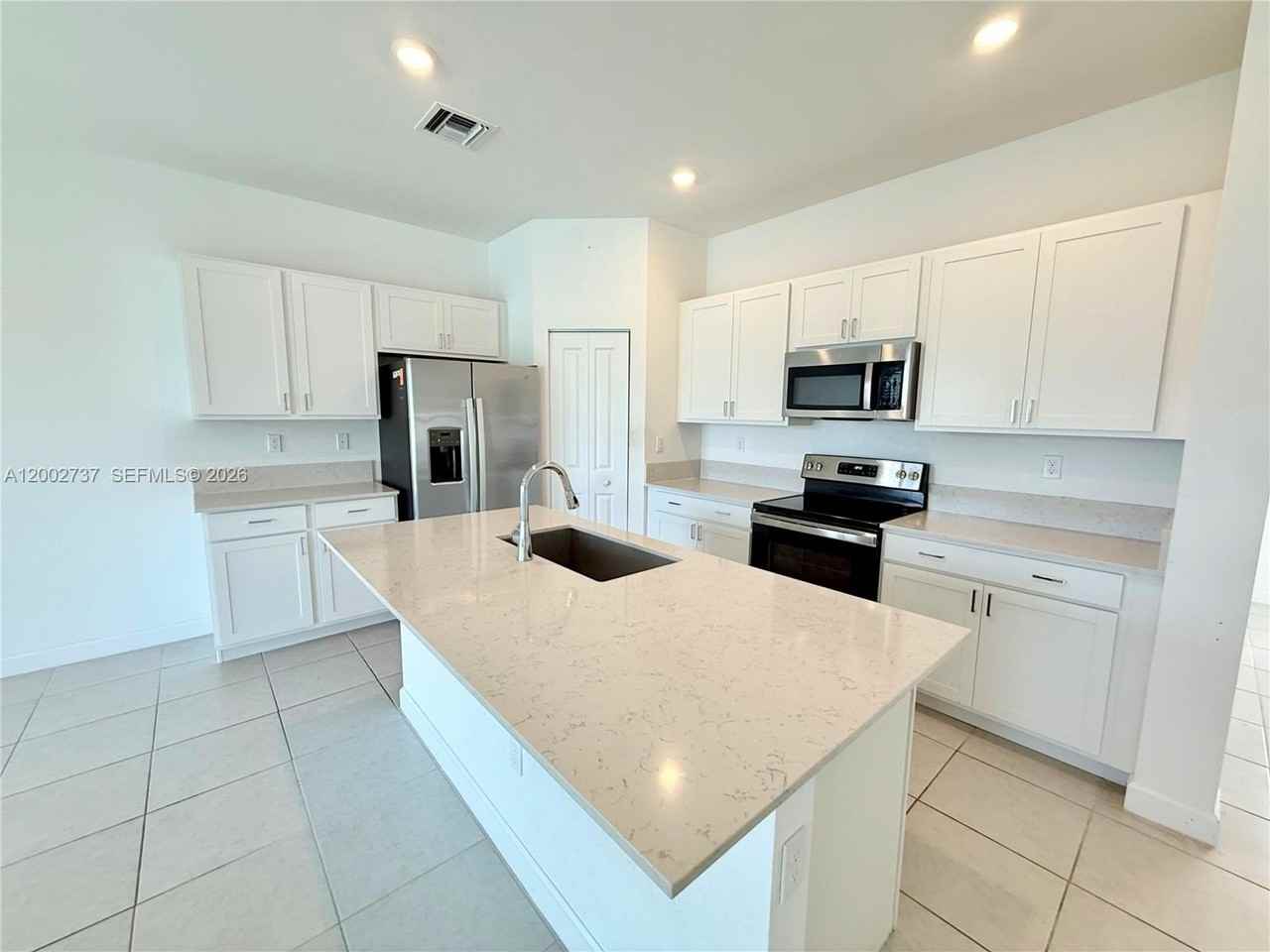 6939 Harbours Edge Ave #6939 - Photo 2 of 16