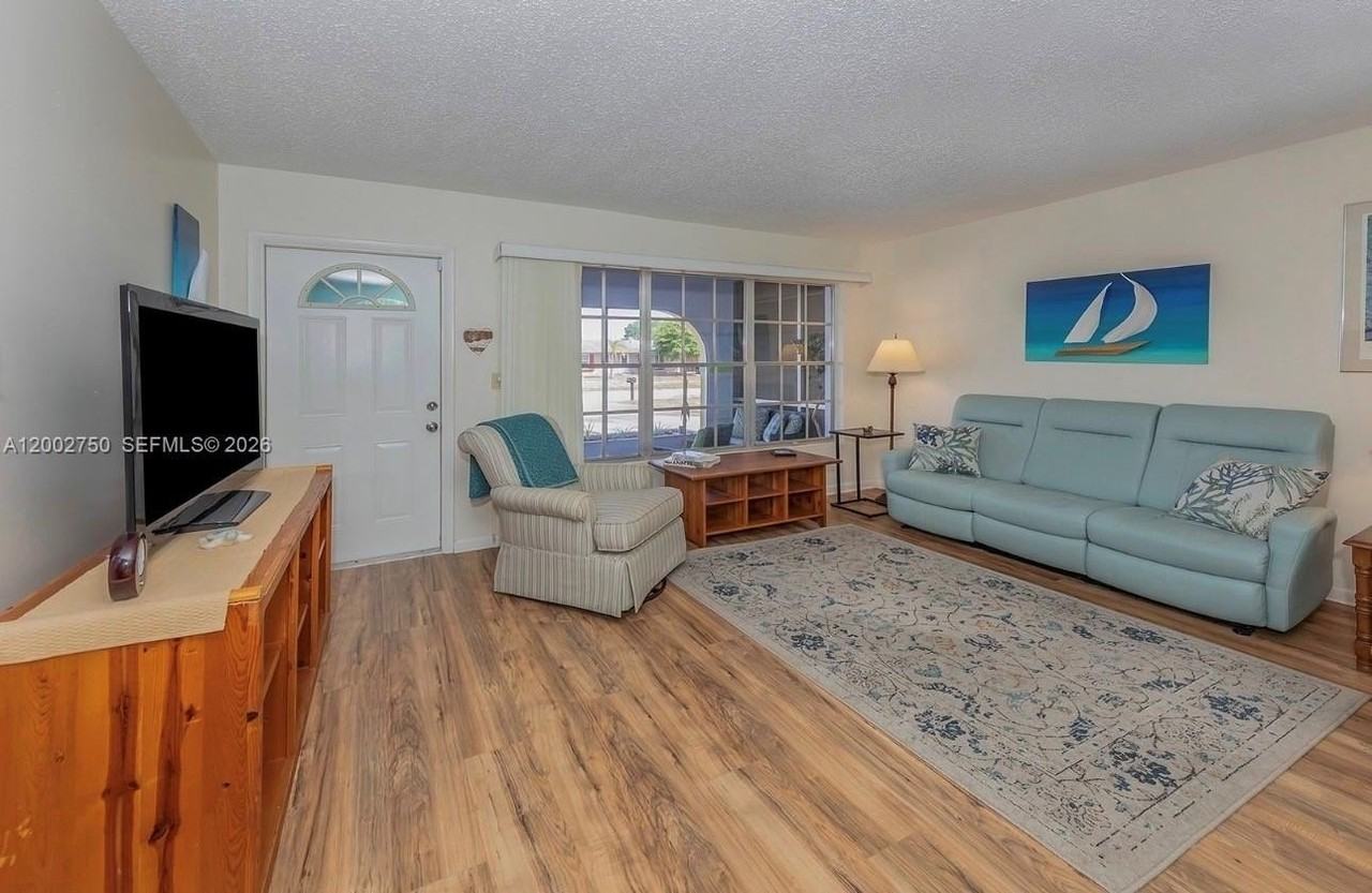 6551 Coliseum Blvd - Photo 5 of 23