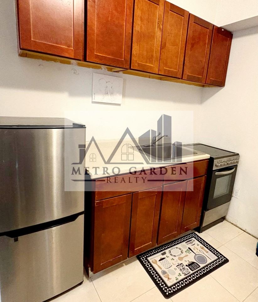 102-02 Queens Boulevard #1A - Photo 3 of 11