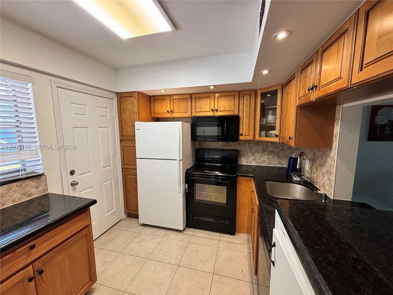 2810 Ne 201st Ter #G108 - Photo 2 of 9