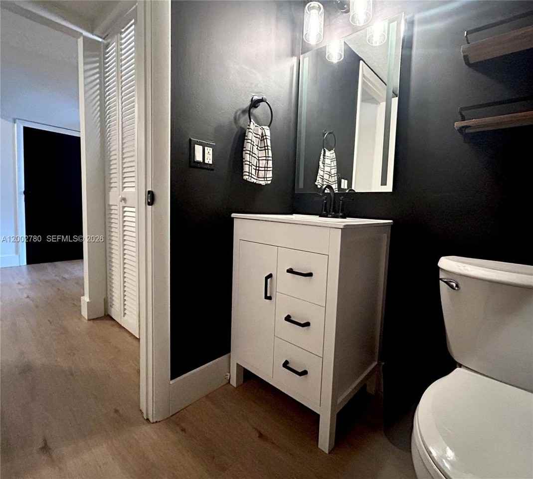 10 Laredo Pl #NA - Photo 6 of 13