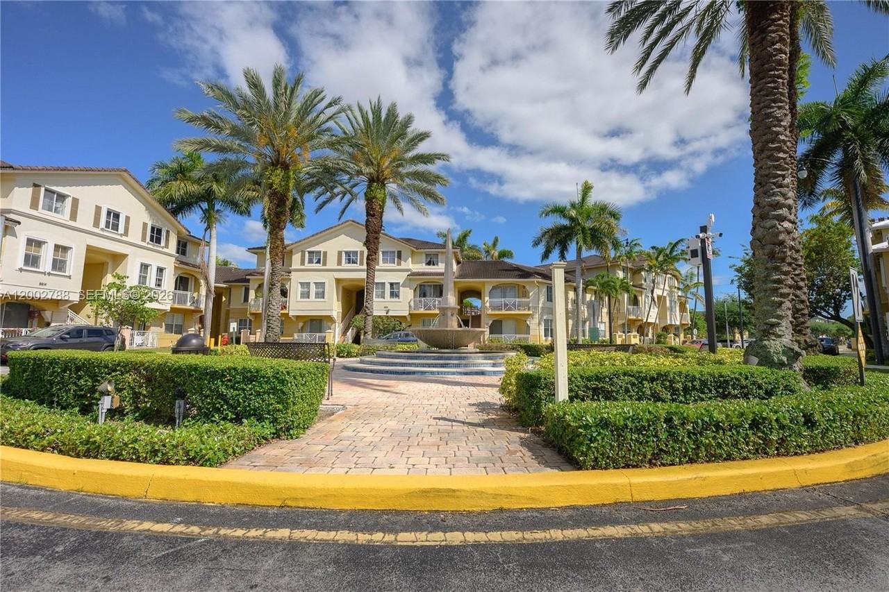 8964 W Flagler St #206 - Photo 5 of 36