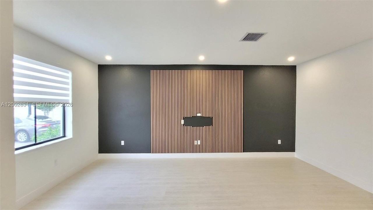 14708 Sw 181st Ter #0 - Photo 2 of 21