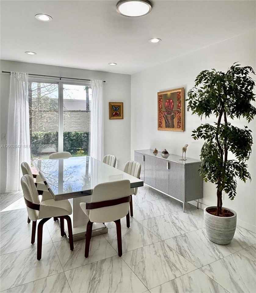 5952 Nw 47th Ter #5952 - Photo 5 of 41