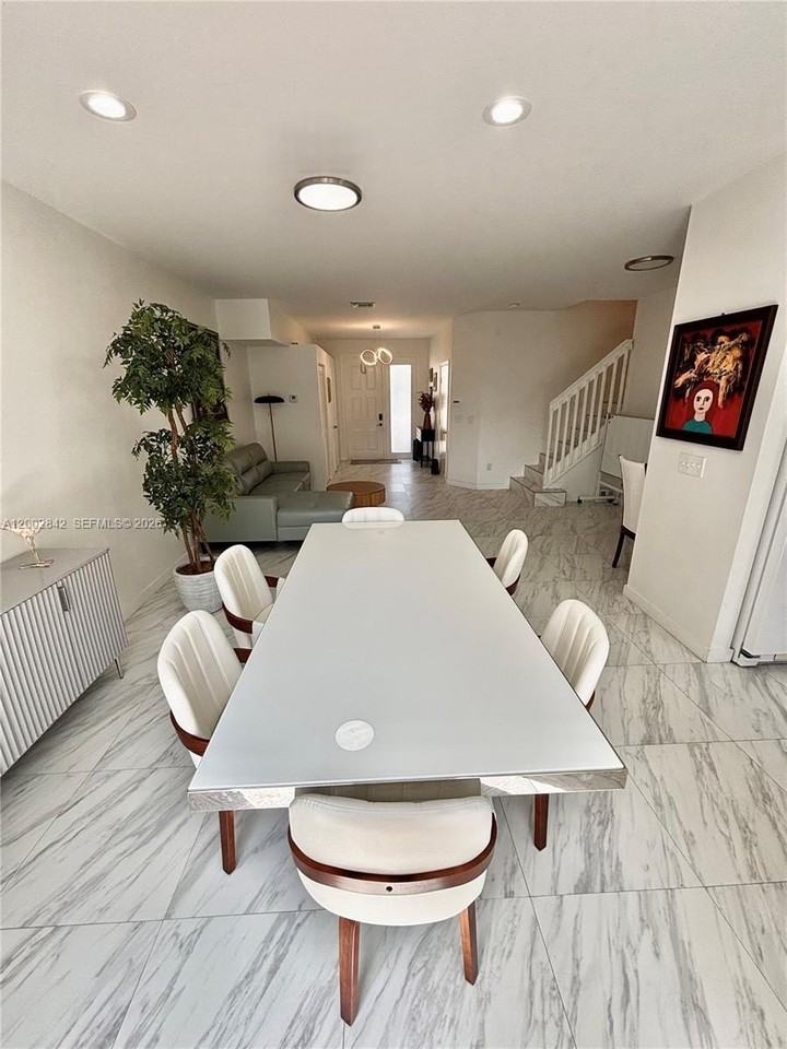 5952 Nw 47th Ter #5952 - Photo 6 of 41