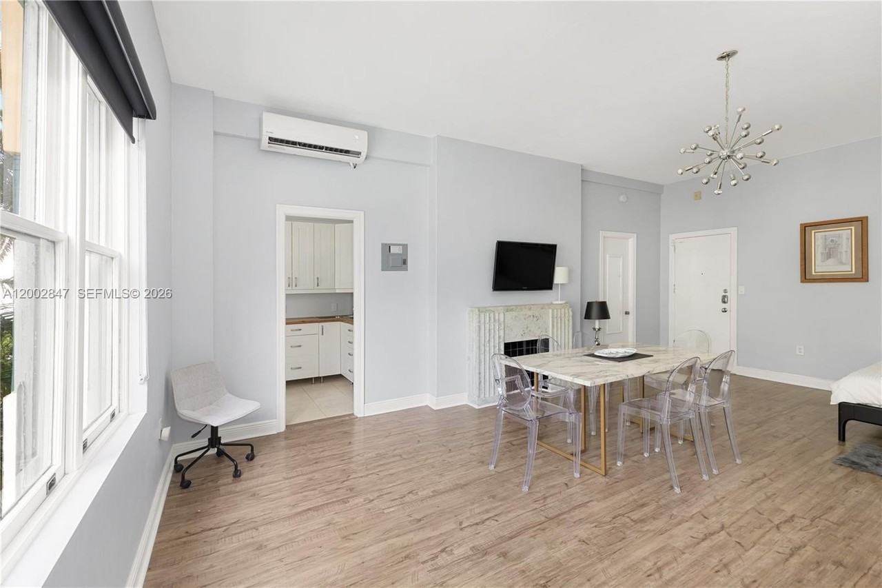 2421 Lake Pancoast Dr #3D - Photo 7 of 26