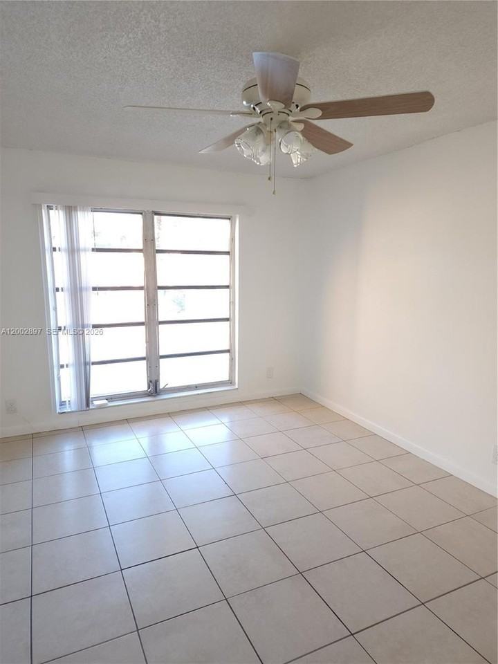 4505 Treehouse Ln #8H - Photo 3 of 29