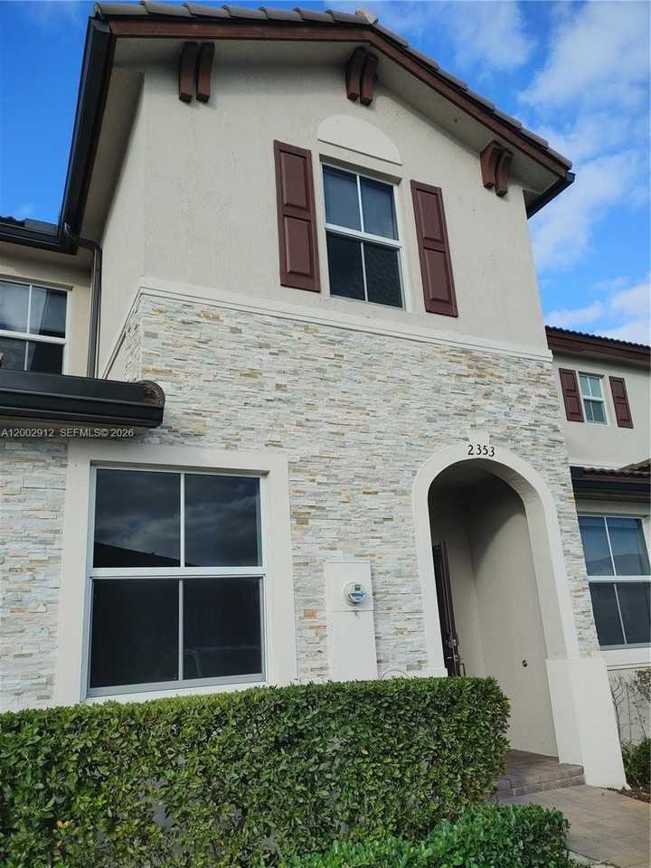 2353 Nw 122nd Ter #0 - Photo 2 of 44