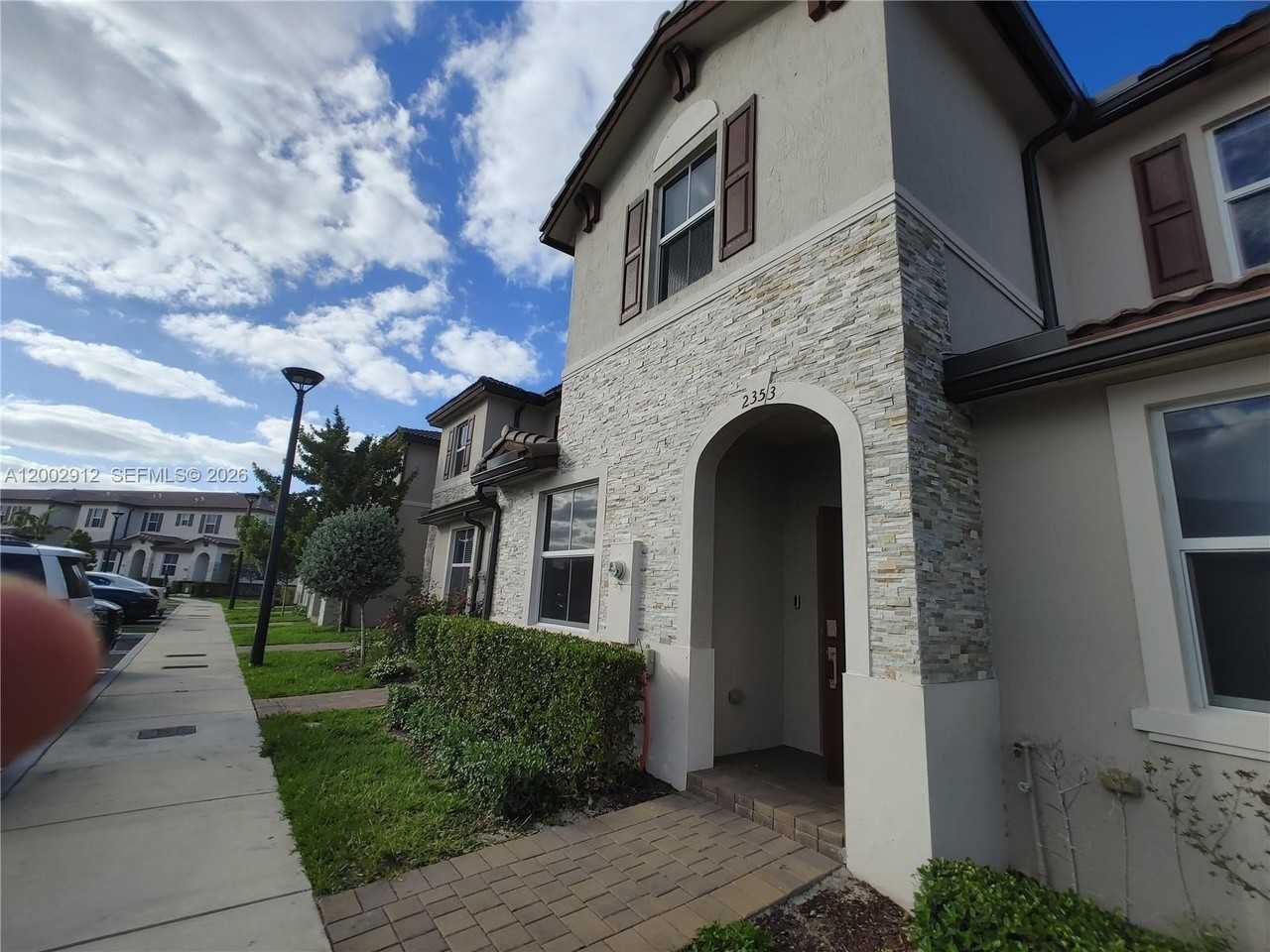 2353 Nw 122nd Ter #0 - Photo 3 of 44