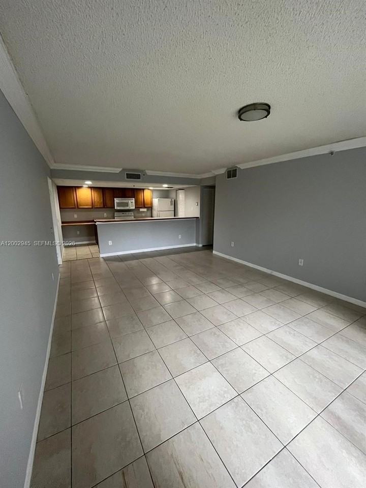 9907 Westwood Dr #17-2 - Photo 5 of 26