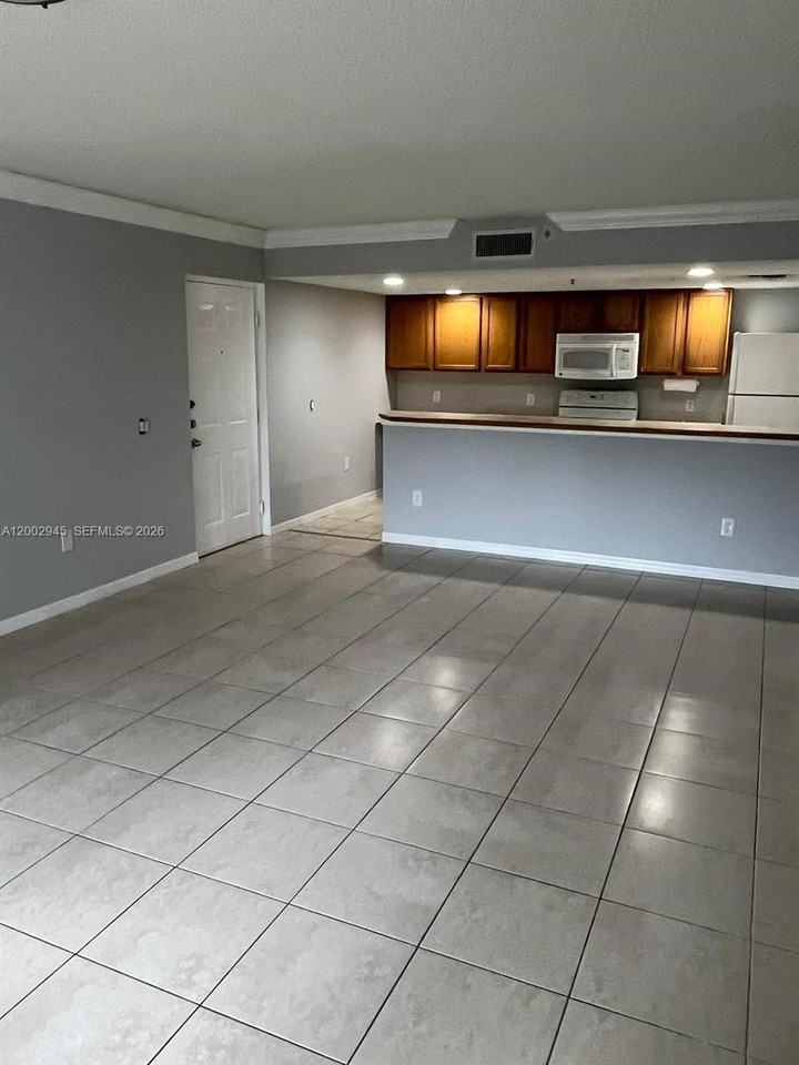 9907 Westwood Dr #17-2 - Photo 6 of 26