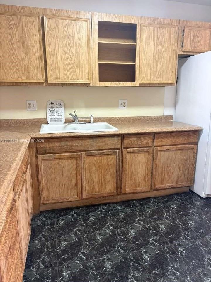 5937 Forest Hill Blvd #204 - Photo 6 of 20