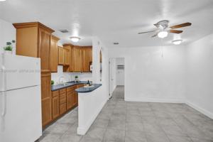 featured image of 1860 Venice Park Dr #213