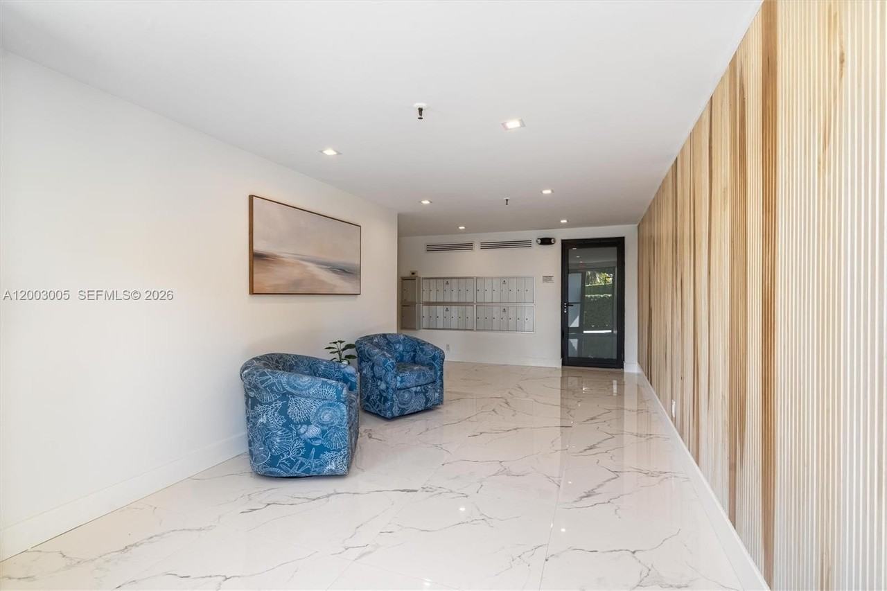 1800 S Ocean Dr #406 - Photo 6 of 33