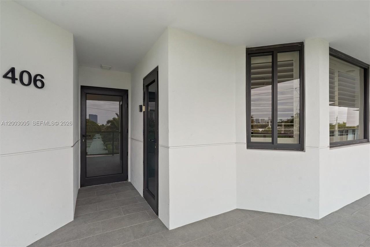 1800 S Ocean Dr #406 - Photo 7 of 33