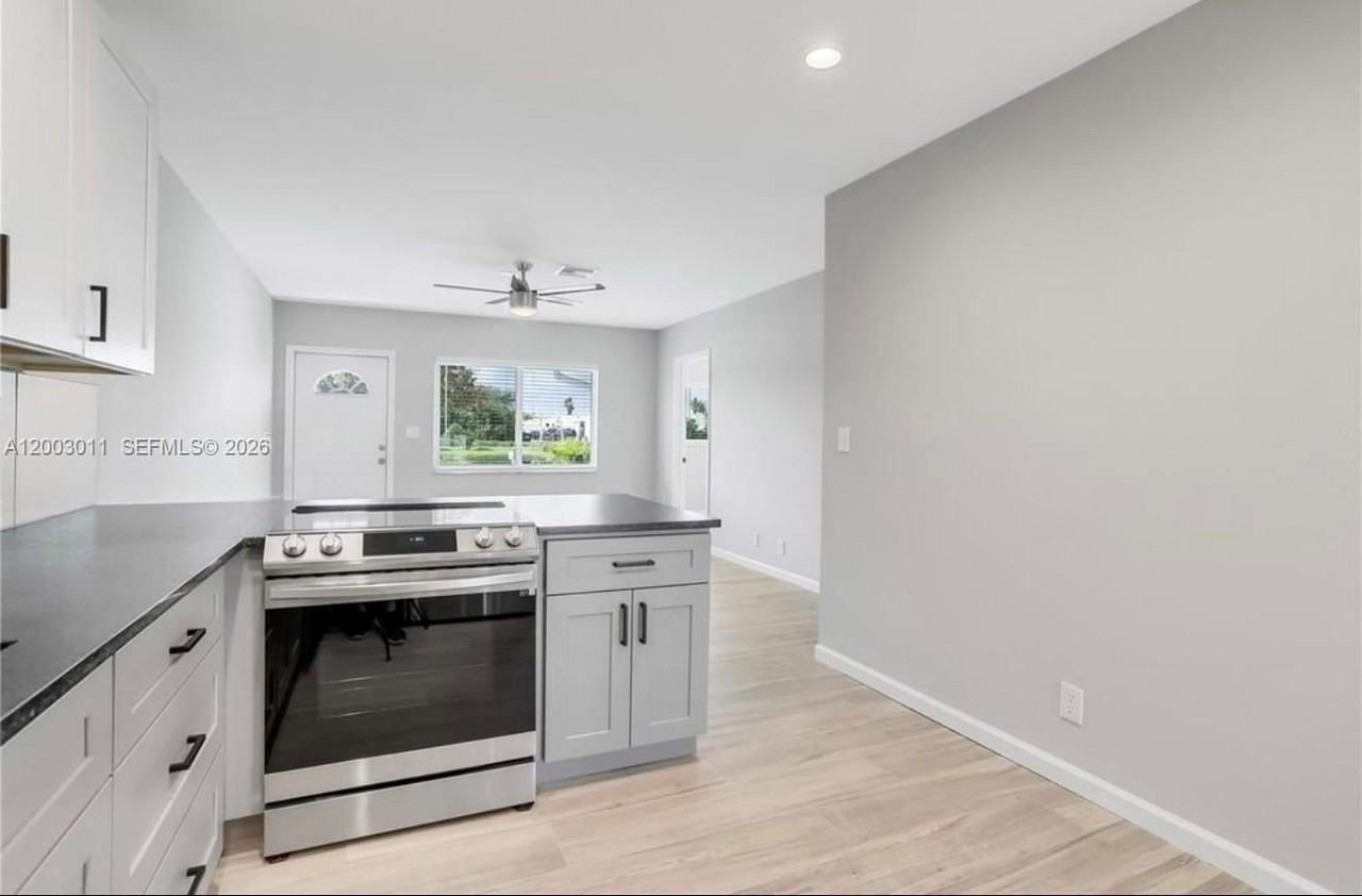 2550 N Dixie Hwy #2570 - Photo 3 of 16