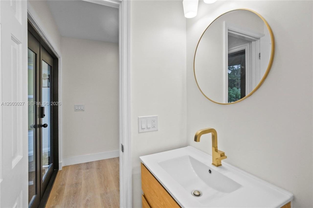 12090 164th Ct N - Photo 3 of 37