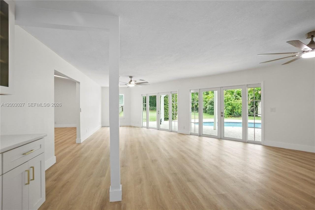 12090 164th Ct N - Photo 6 of 37