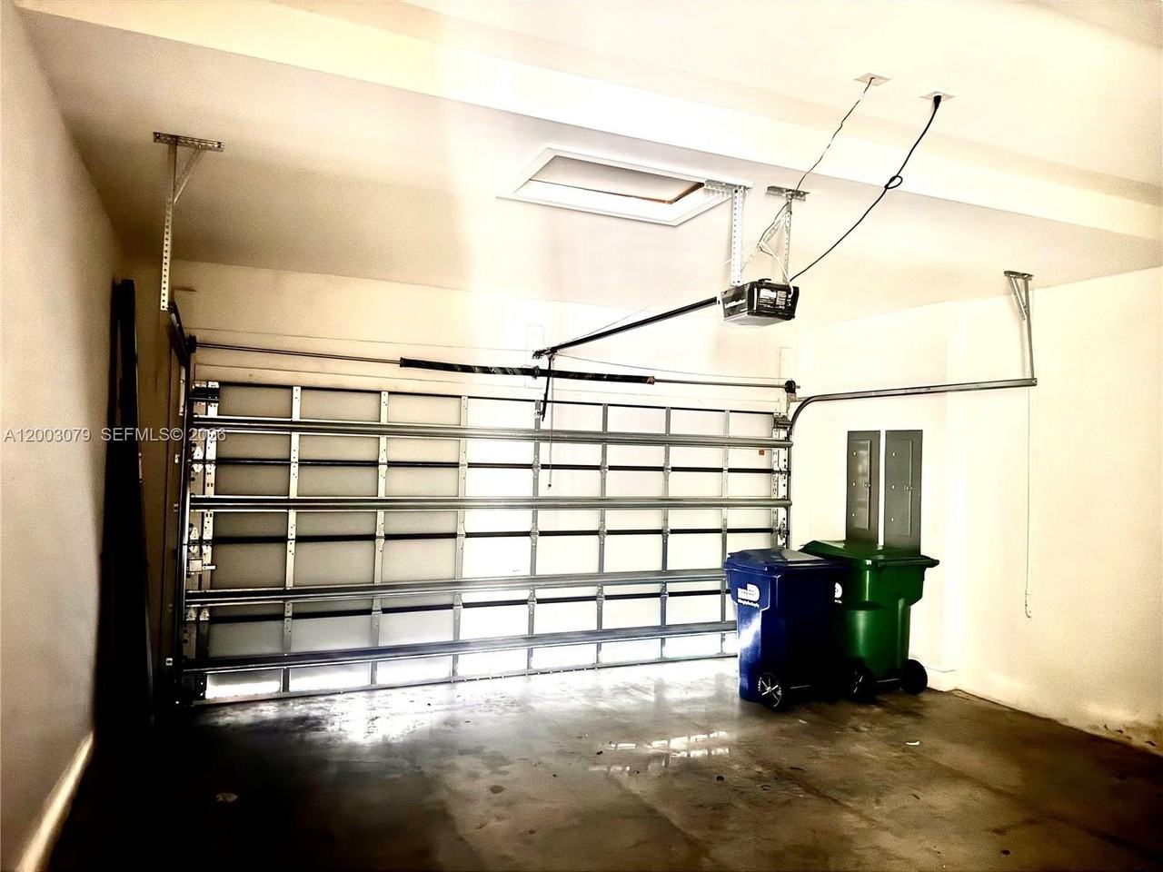 8108 Nw 48th Ter #8108 - Photo 5 of 28