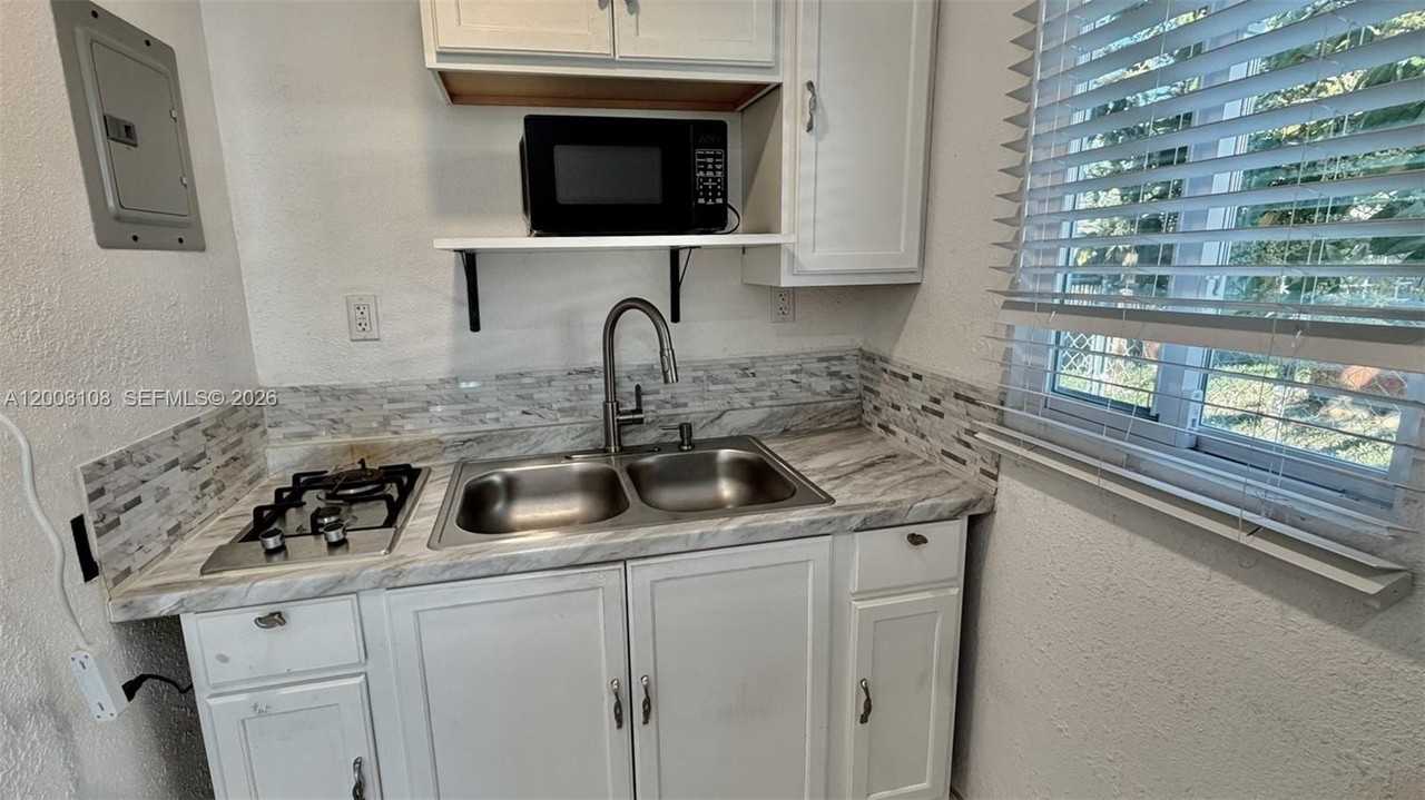 12435 Sw 42nd St #1 - Photo 5 of 7