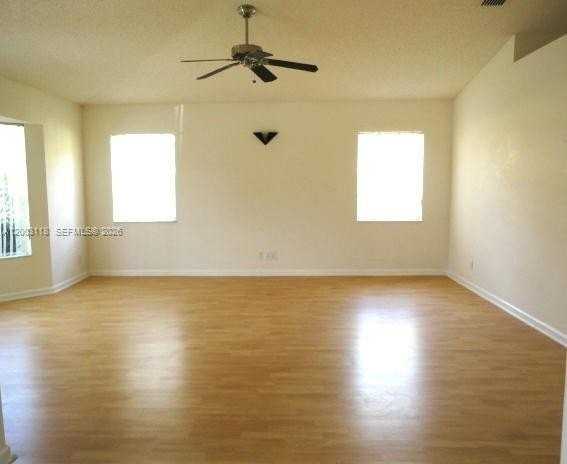 2444 Stonegate Dr - Photo 5 of 8