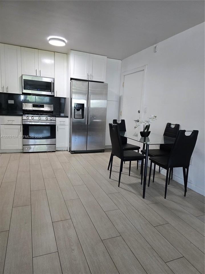 465 S Royal Poinciana Blvd #10B - Photo 3 of 17