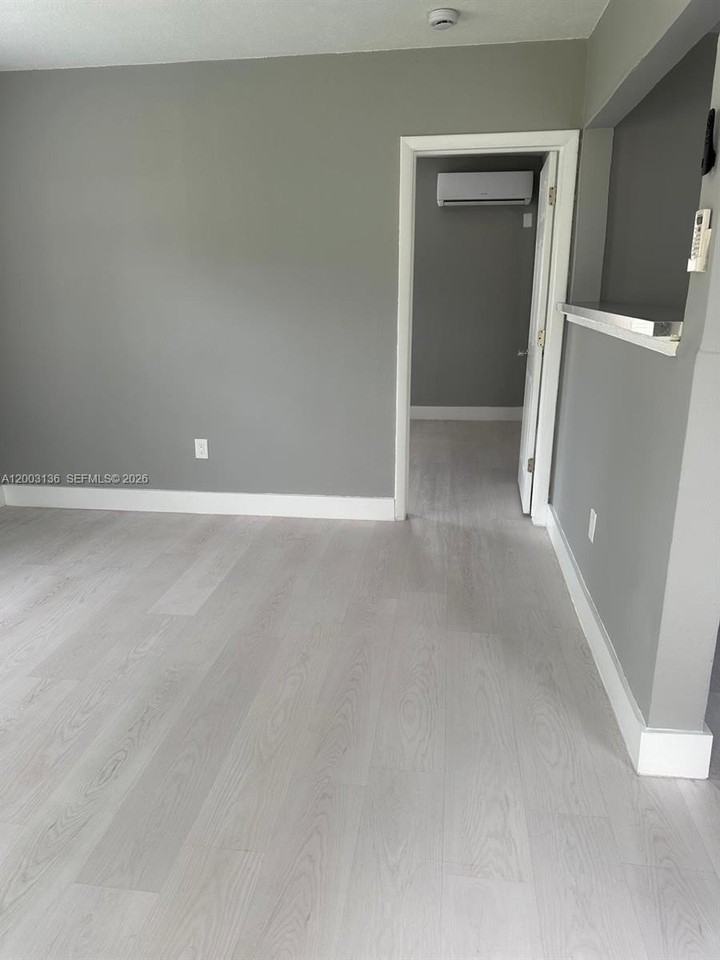 2016 Miami Rd #B - Photo 3 of 27