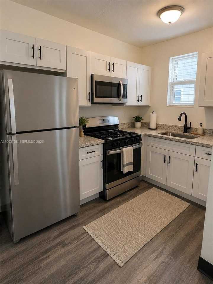 1181 Nw 8th Street Rd #12