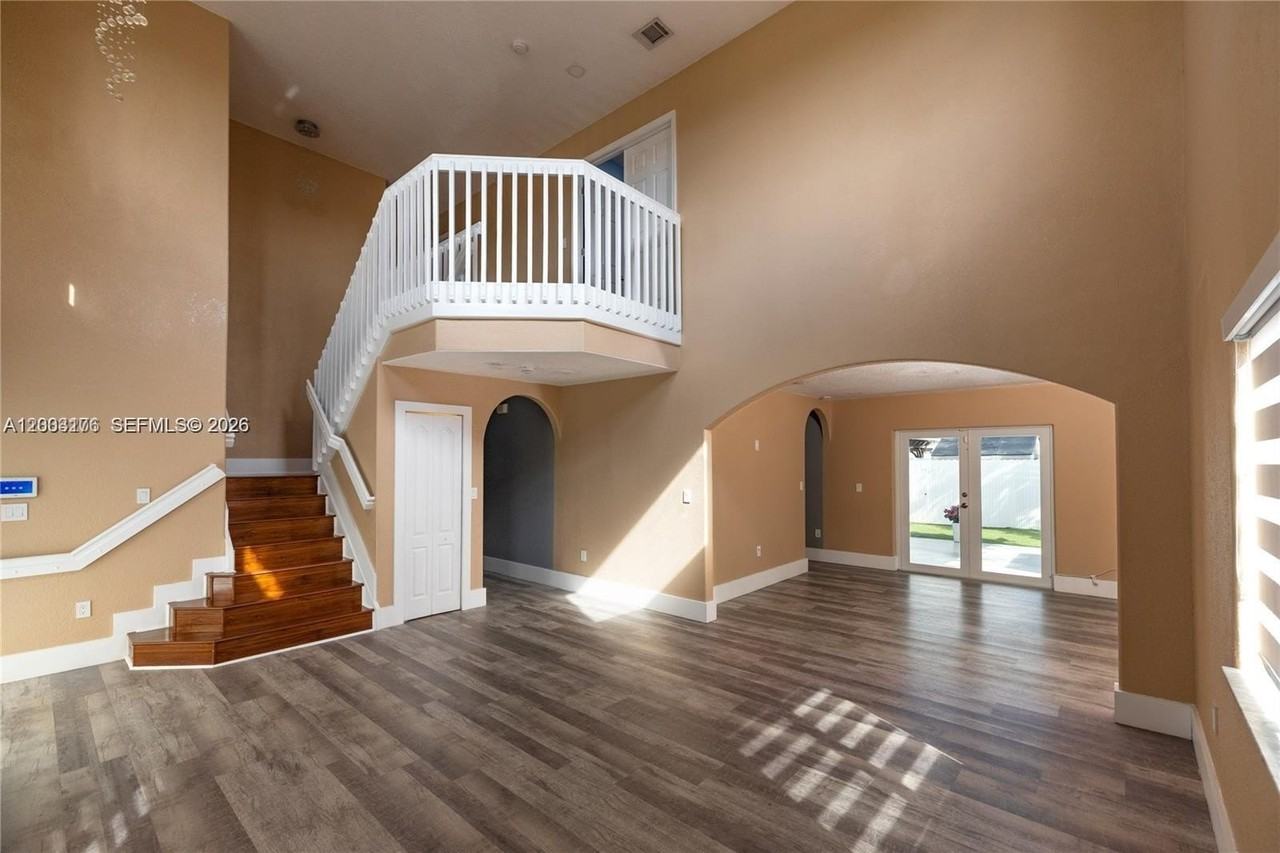 15981 Sw 54th Ter #0 - Photo 3 of 33
