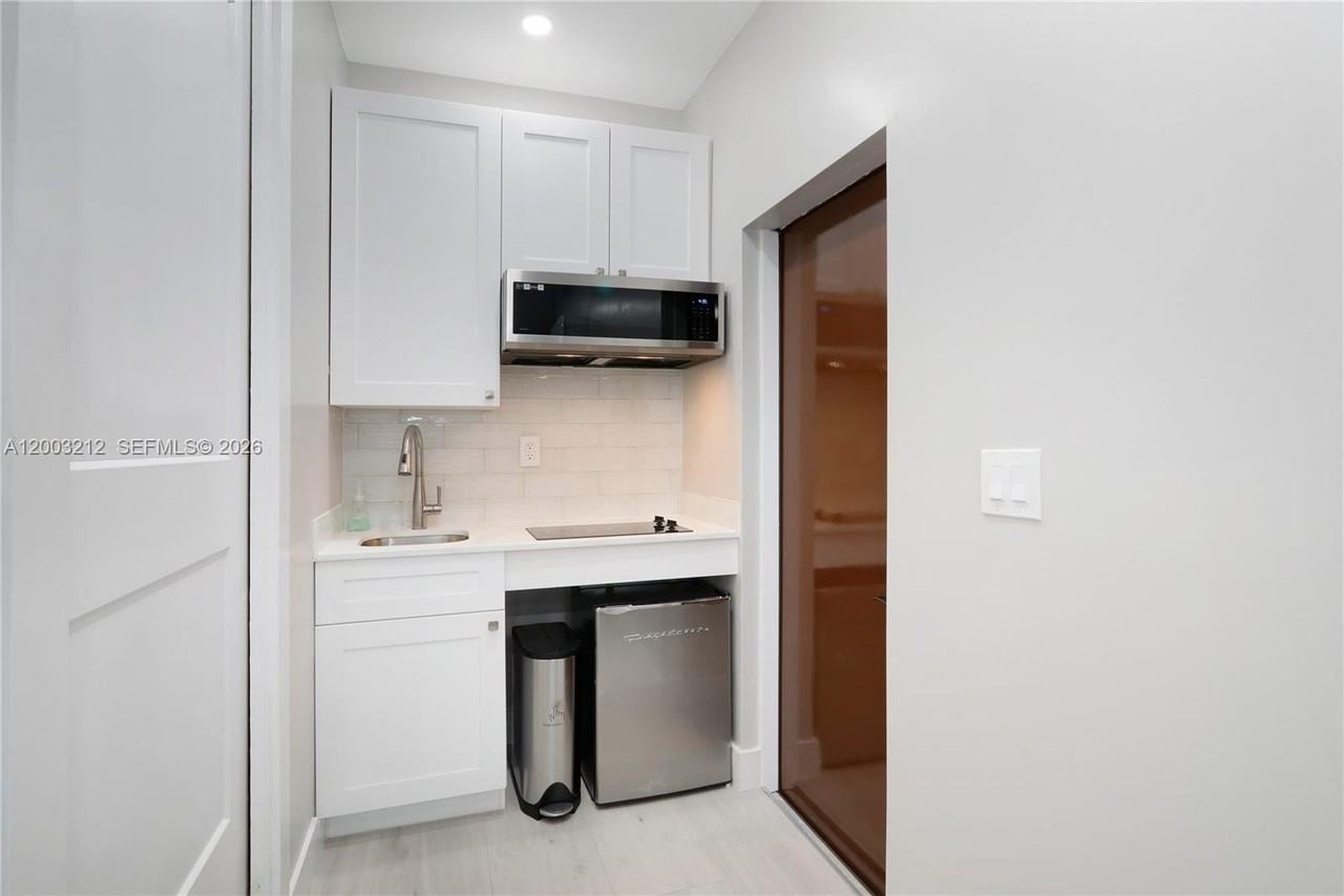 2368 Sw 21st St #SIDE - Photo 3 of 8