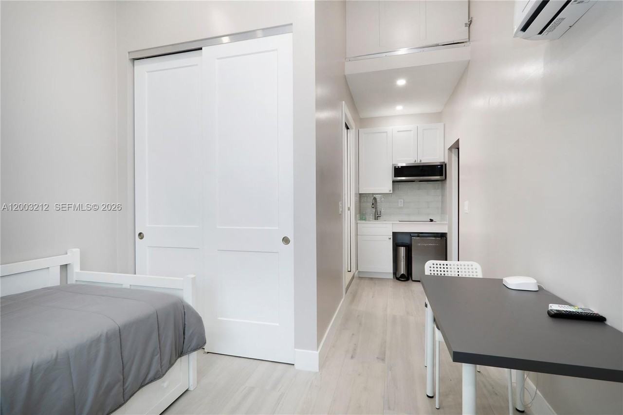 2368 Sw 21st St #SIDE - Photo 6 of 8