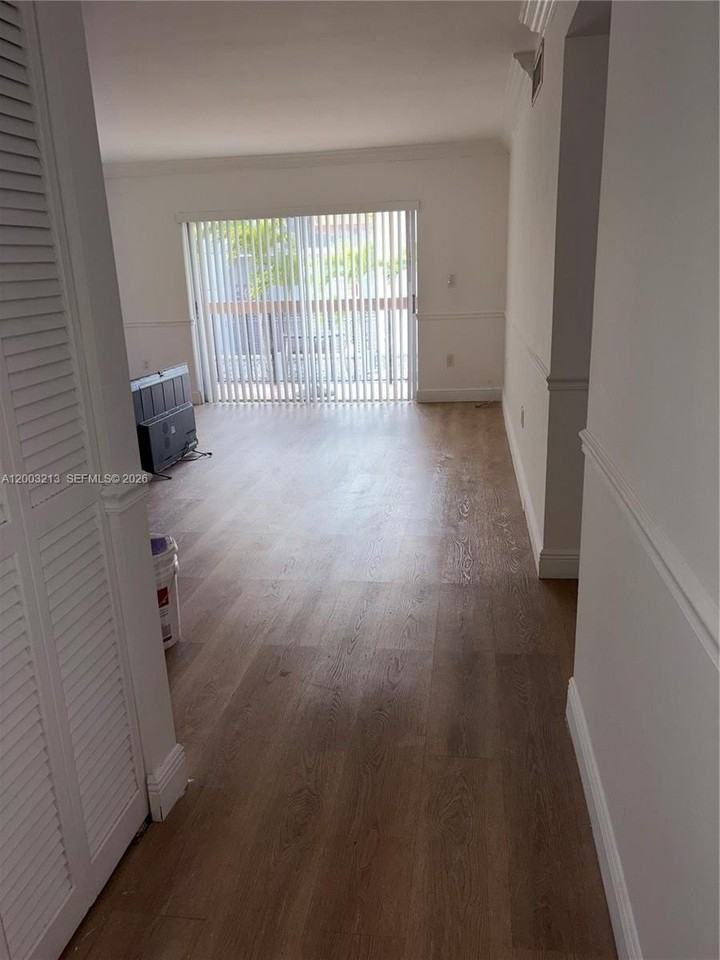 401 Nw 72nd Ave #209D - Photo 2 of 10