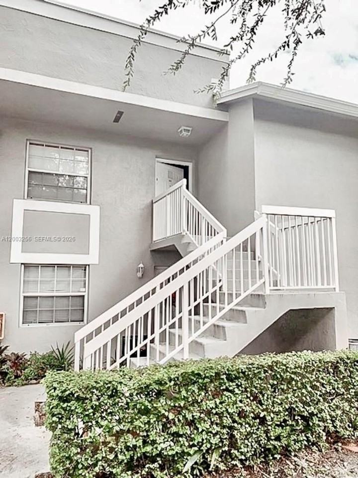 464 Ne 210th Circle Ter #201-10A - Photo 2 of 17