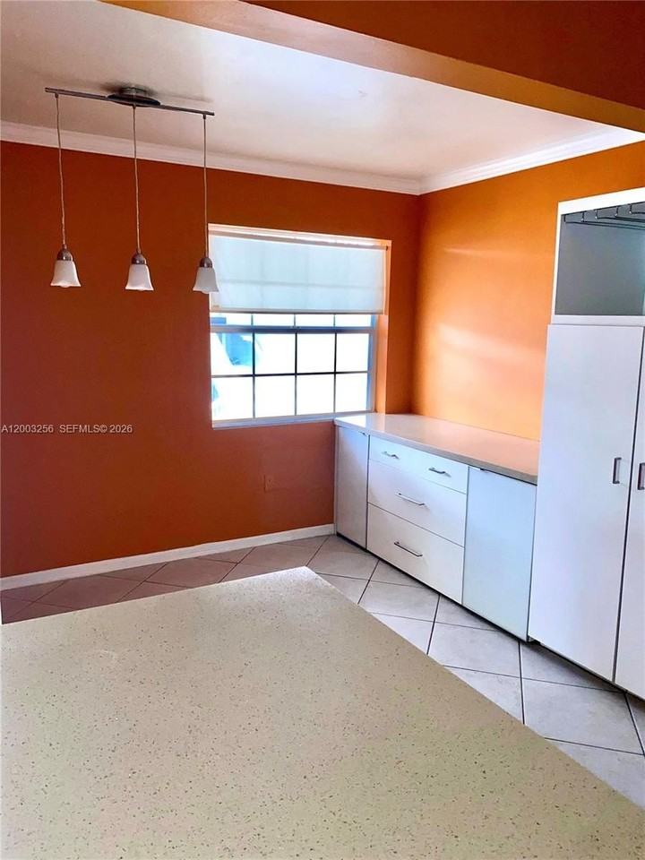 464 Ne 210th Circle Ter #201-10A - Photo 4 of 17