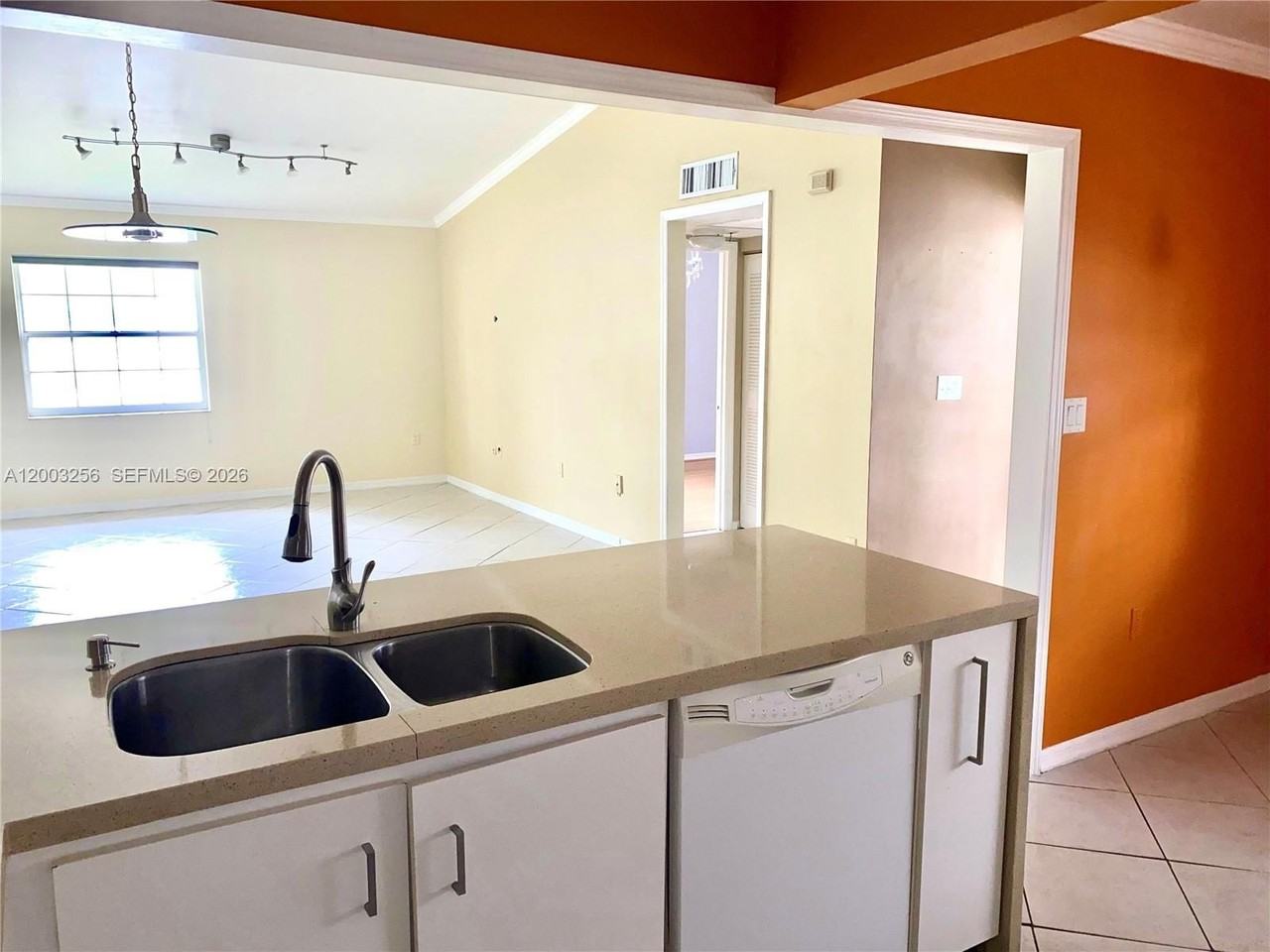 464 Ne 210th Circle Ter #201-10A - Photo 5 of 17