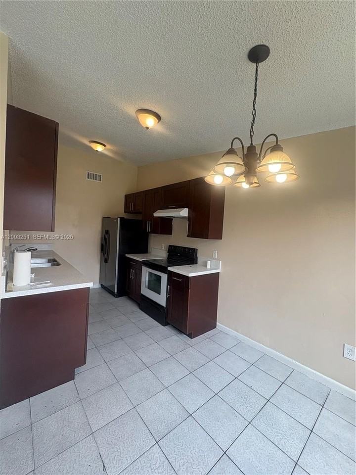 2742 Nw 199th Ter #0 - Photo 3 of 15