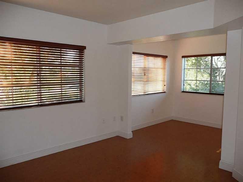 2586 Centergate Dr #207 - Photo 3 of 8
