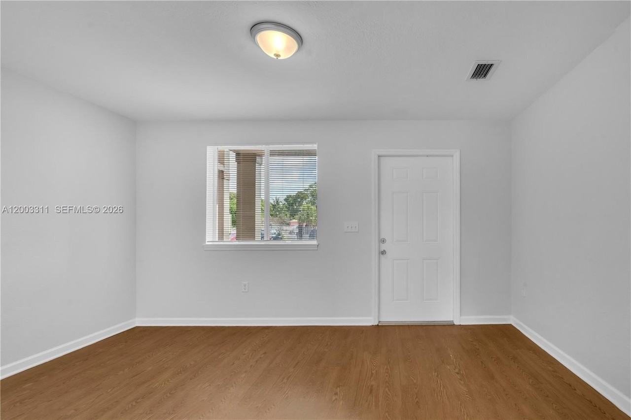14226 Nw 17th Ave #14226 - Photo 3 of 29