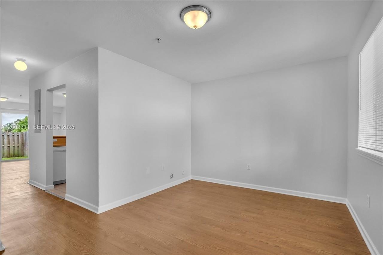 14226 Nw 17th Ave #14226 - Photo 4 of 29