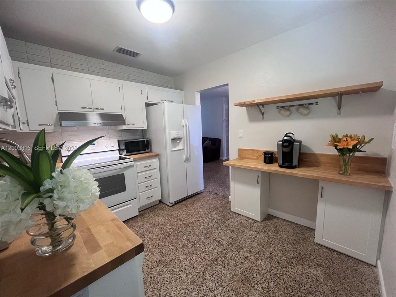9840 Sw 165th Ter - Photo 2 of 13