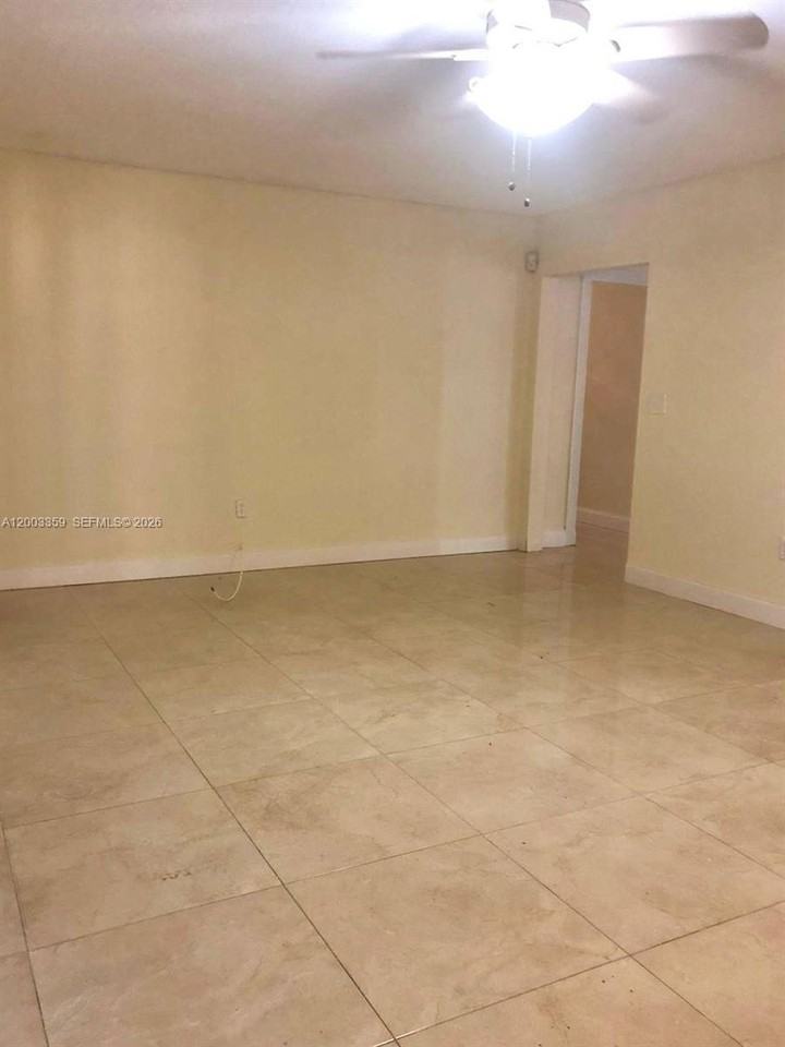 4900 Sw 36th Ct - Photo 6 of 21