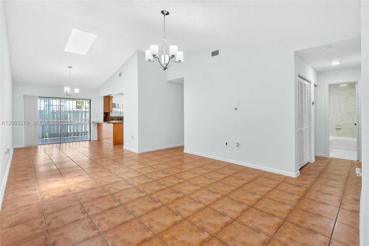 9123 Sw 149th Ct - Photo 2 of 17