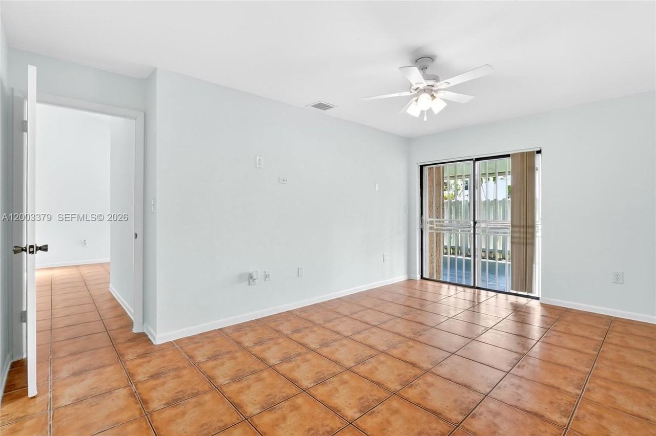 9123 Sw 149th Ct - Photo 7 of 17