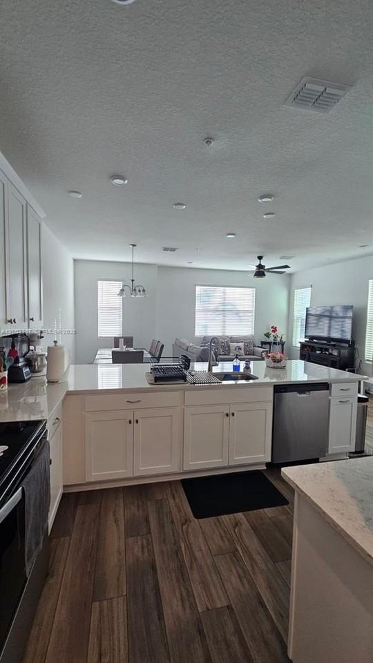 7798 Clove Hitch Way #7798 - Photo 3 of 16