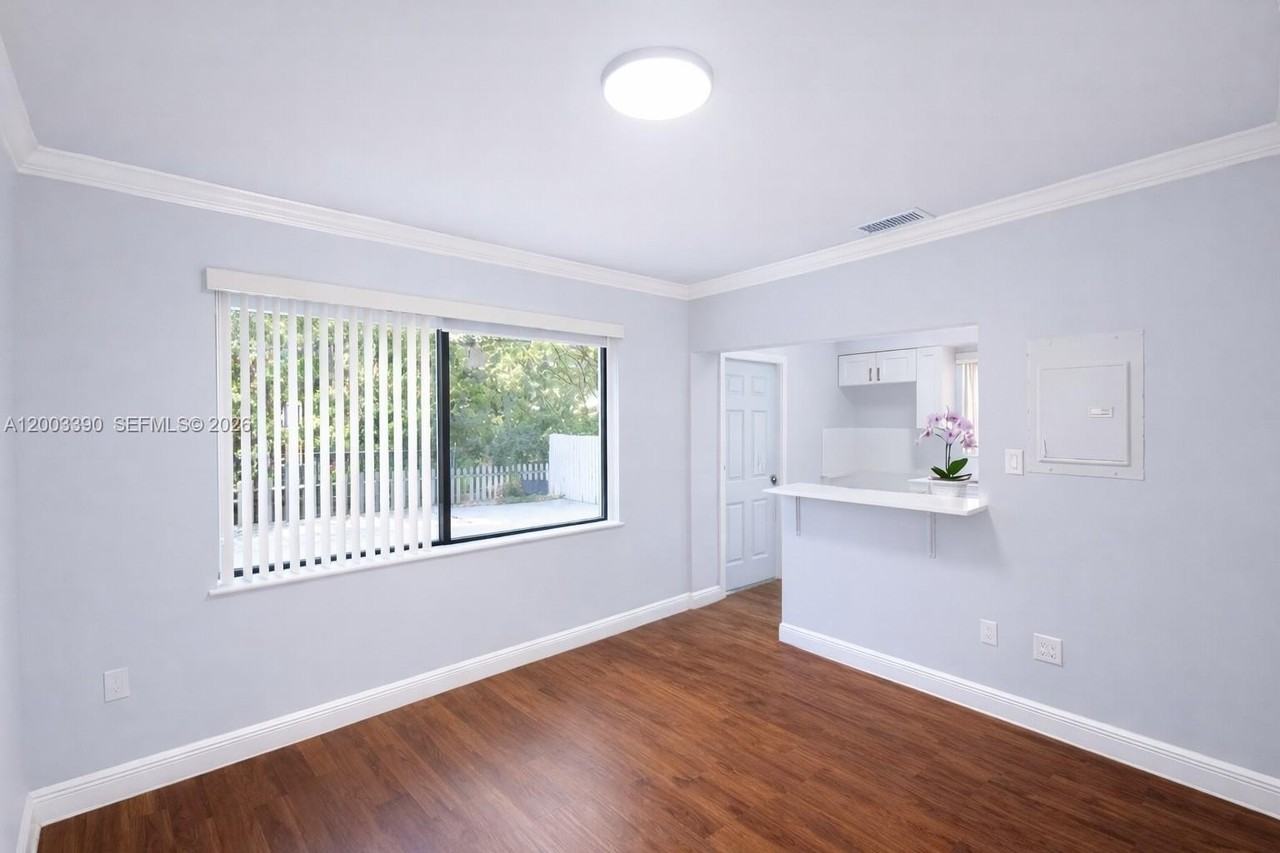 1610 Nw 31st Ave - Photo 4 of 13