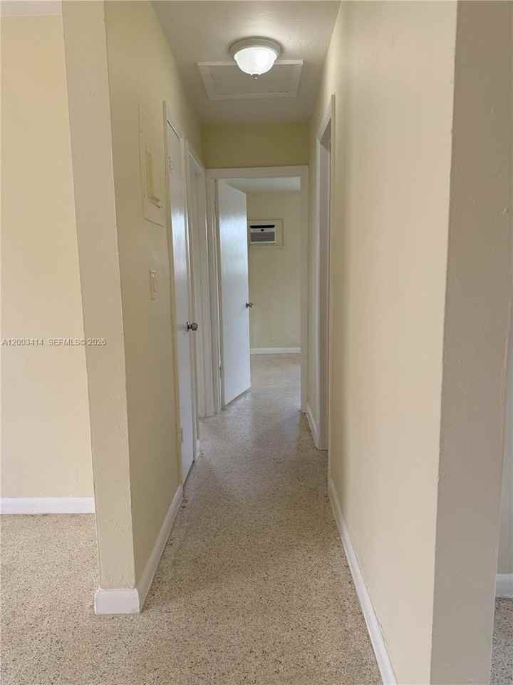 1725 Nw 59th St #3 - Photo 5 of 10