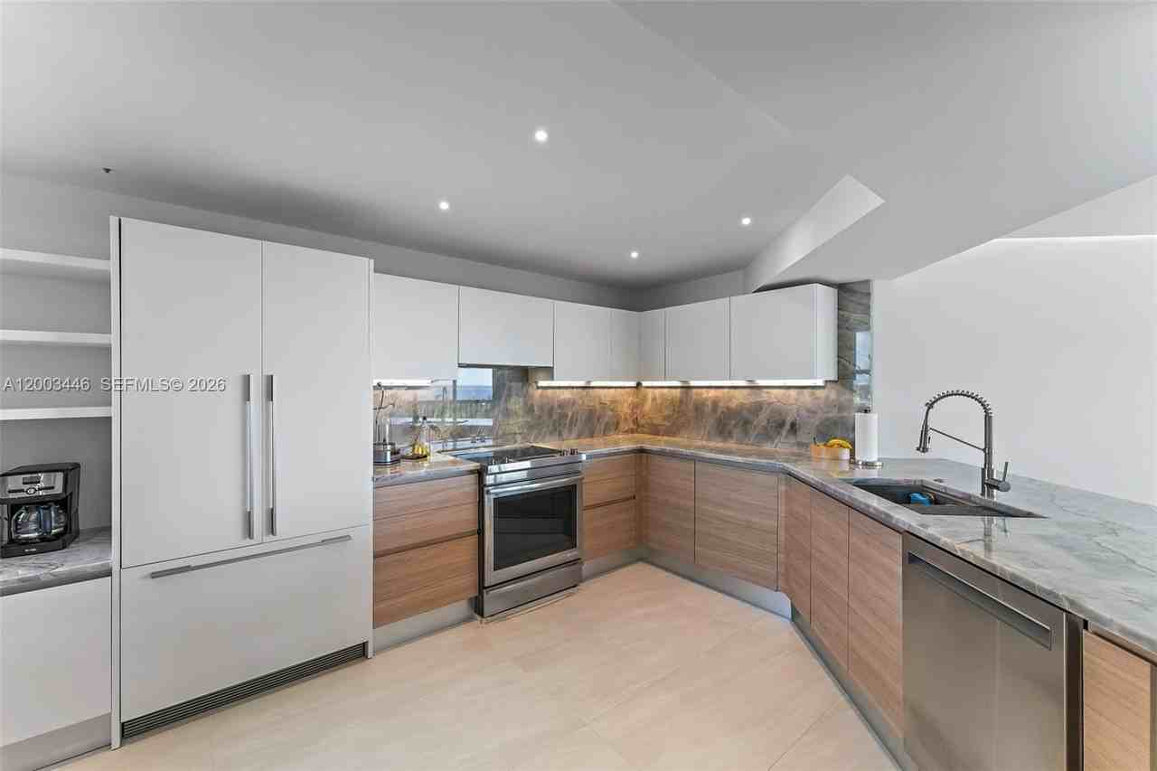 9500 S Ocean Dr #1110